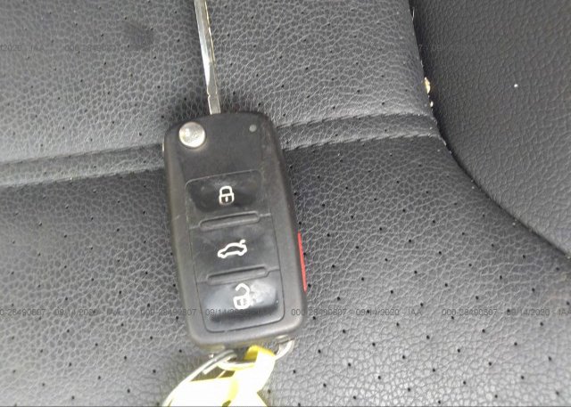 3VWD17AJ4EM370593 2014 VOLKSWAGEN JETTA SEDAN