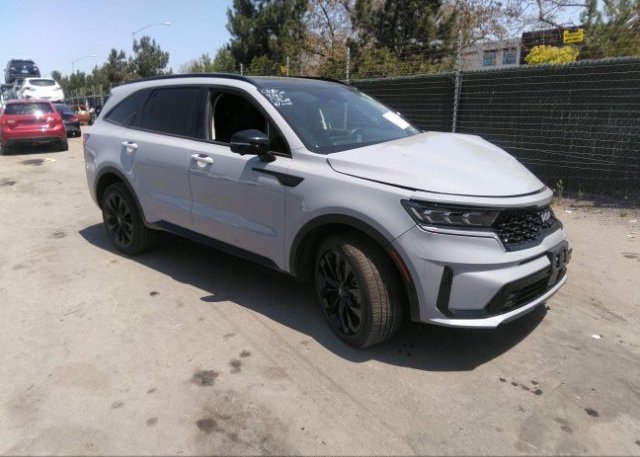 2022 KIA SORENTO (VIN: 5XYRK4LFXNG101881)