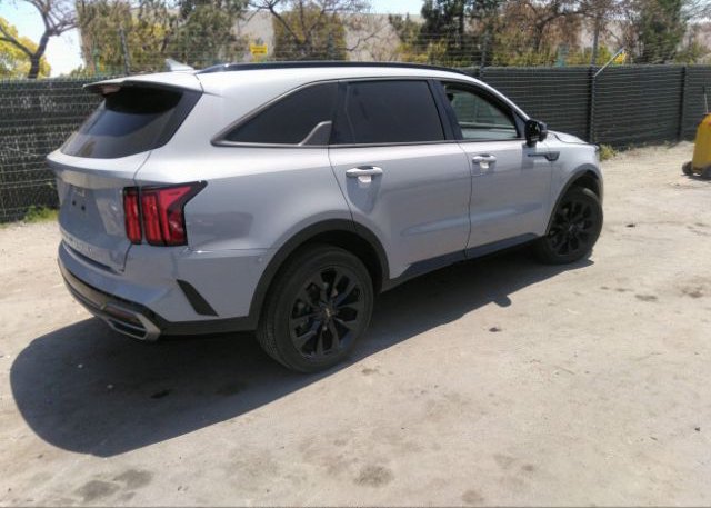2022 KIA SORENTO(VIN: 5XYRK4LFXNG101881