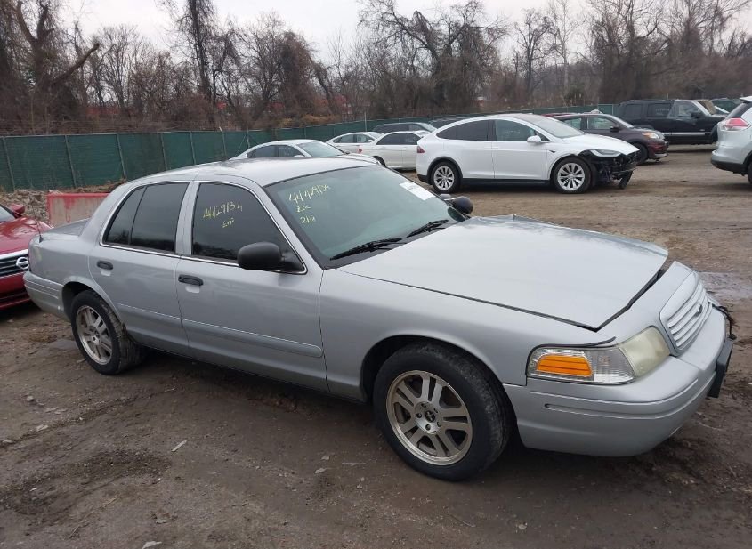2005 FORD CROWN VICTORIA POLICE photo