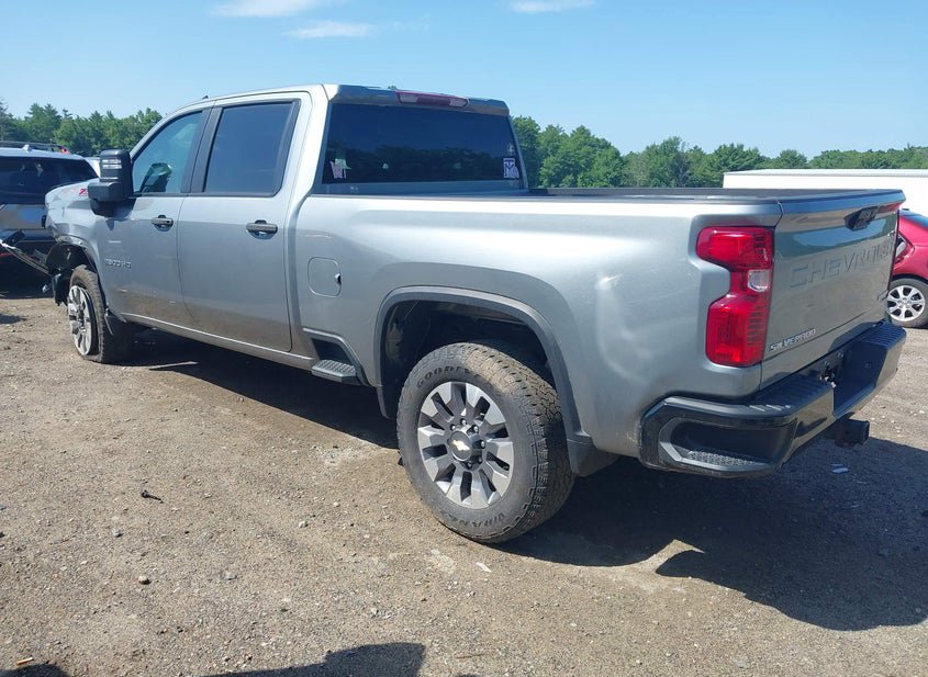 ChevroletSilverado (VIN: 2GC4YME73R1126619)