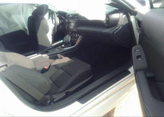 2022 TOYOTA GR86(VIN: JF1ZNBC13N8758745