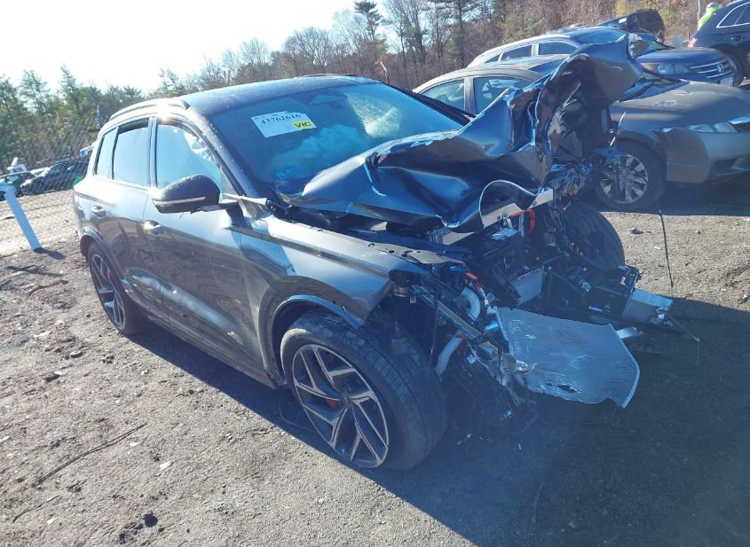 2025 AUDI SQ6 E-TRON PREMIUM PLUS QUATTRO photo