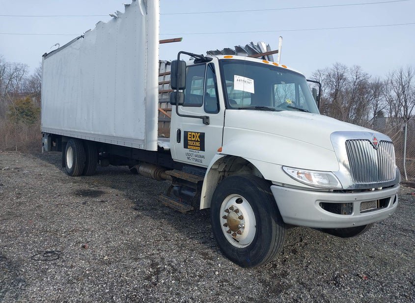 2017 International Durastar 4300 photo
