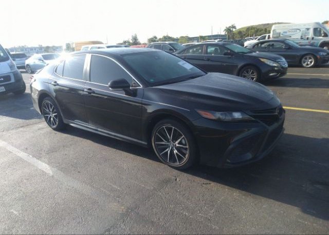 2022 TOYOTA CAMRY (VIN: 4T1G11AK5NU657017)