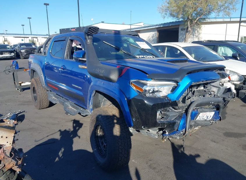 2018 TOYOTA TACOMA TRD SPORT photo