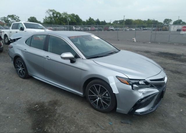 2022 TOYOTA CAMRY (VIN: 4T1G11AK2NU677922)