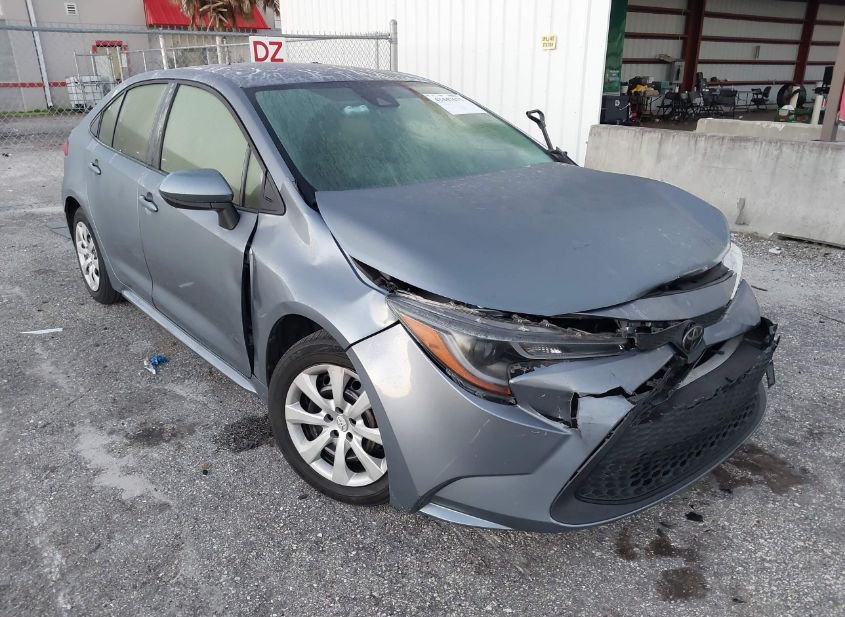 2022 TOYOTA COROLLA LE photo