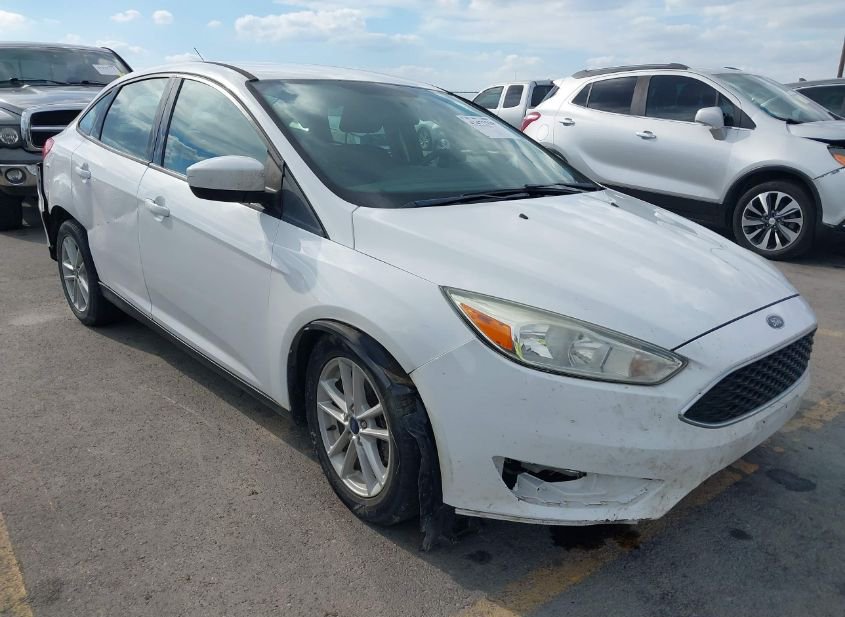 2018 FORD FOCUS SE photo