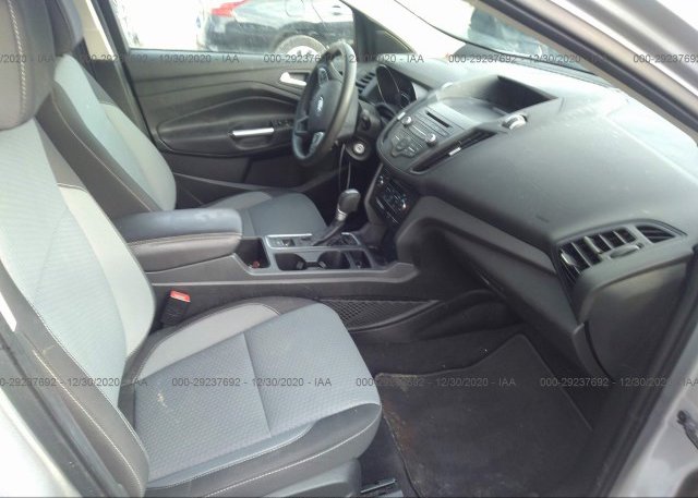 пригнать из сша 2017 FORD ESCAPE 1FMCU9GD4HUA37115
