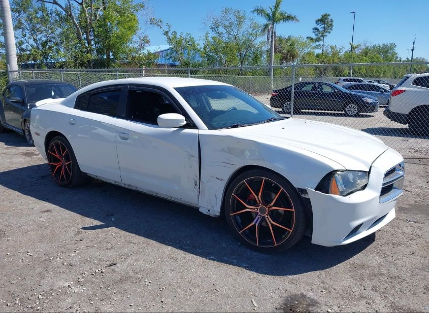 2014 DODGE CHARGER SE photo