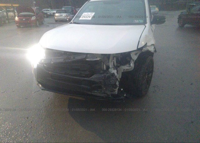 JA4AZ3A33JZ035014 2018 MITSUBISHI OUTLANDER