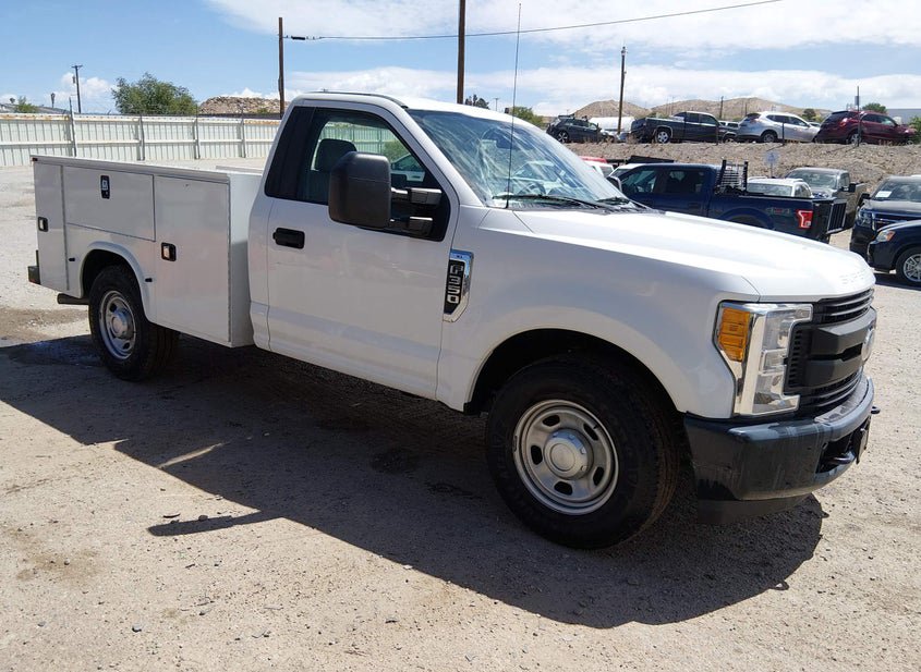 2017 Ford F-350 photo