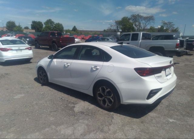 2021 KIA FORTE(VIN: 3KPF24AD1ME282157