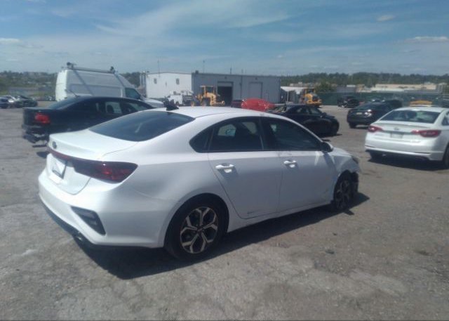 2021 KIA FORTE(VIN: 3KPF24AD1ME282157