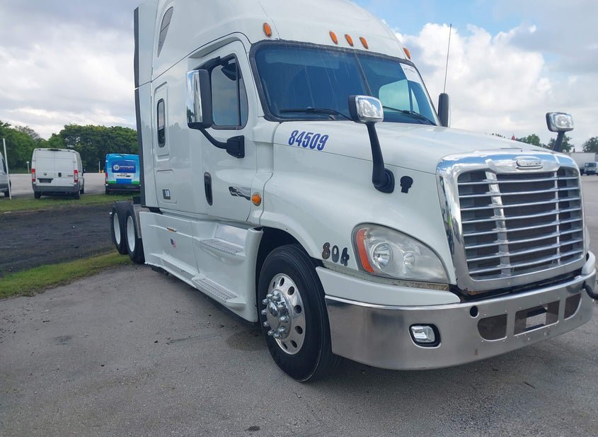 2015 Freightliner Cascadia 125 photo