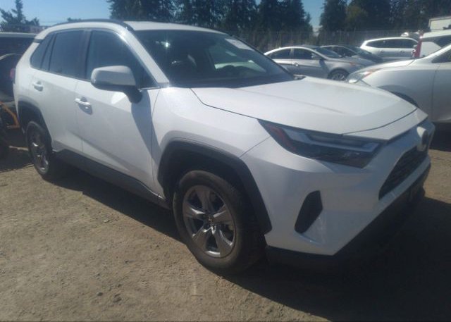 2022 TOYOTA RAV4 (VIN: 2T3P1RFV8NC262775)