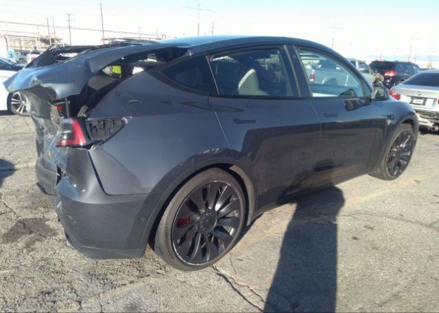 2022 TESLA MODEL Y(VIN: 7SAYGDEF4NF343974