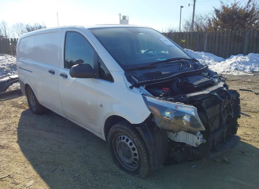 2017 MERCEDES-BENZ METRIS photo