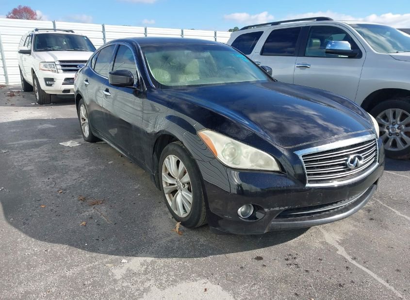 2011 INFINITI M37 photo