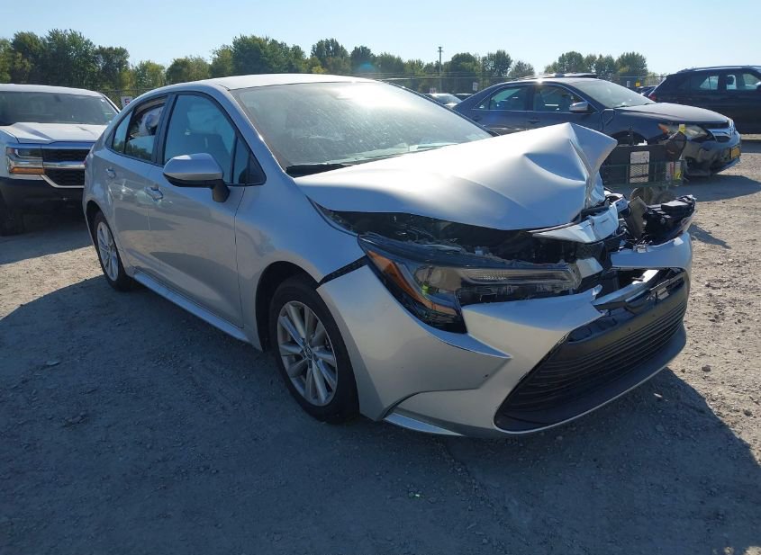 2025 TOYOTA COROLLA LE photo