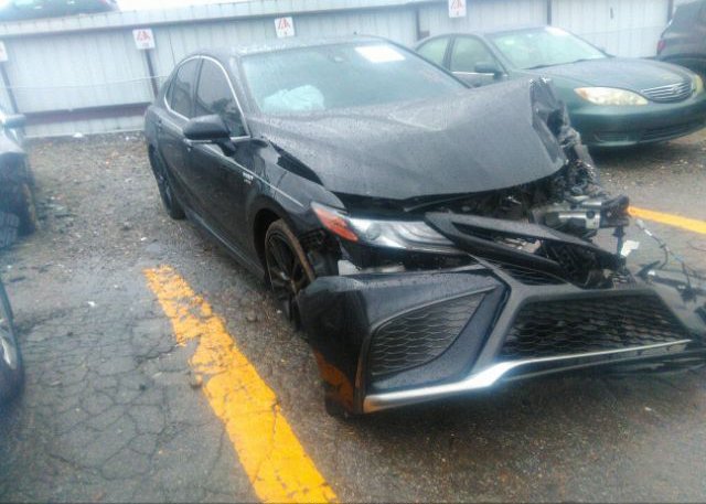 2021 TOYOTA CAMRY (VIN: 4T1K31AK9MU027018)