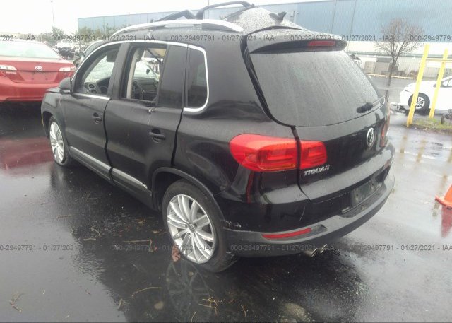 купить 2015 VOLKSWAGEN TIGUAN WVGAV7AX3FW610552