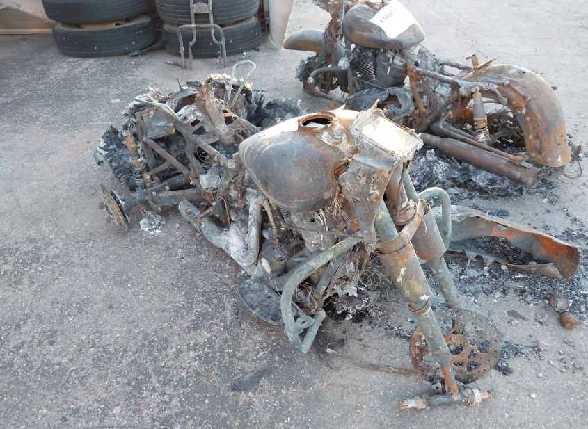 2022 HARLEY-DAVIDSON FLHTCUTG photo