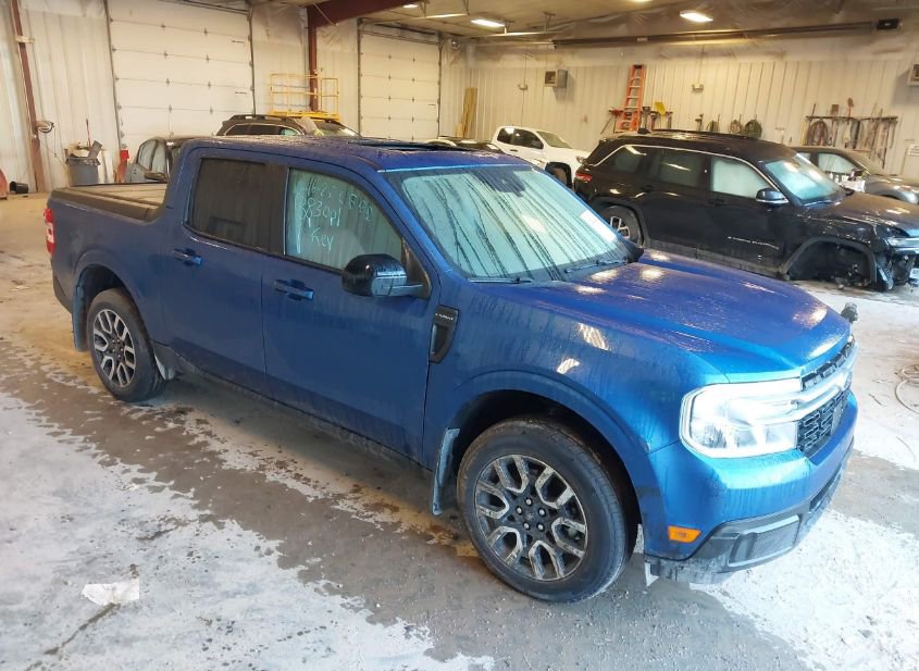 2024 FORD MAVERICK LARIAT photo