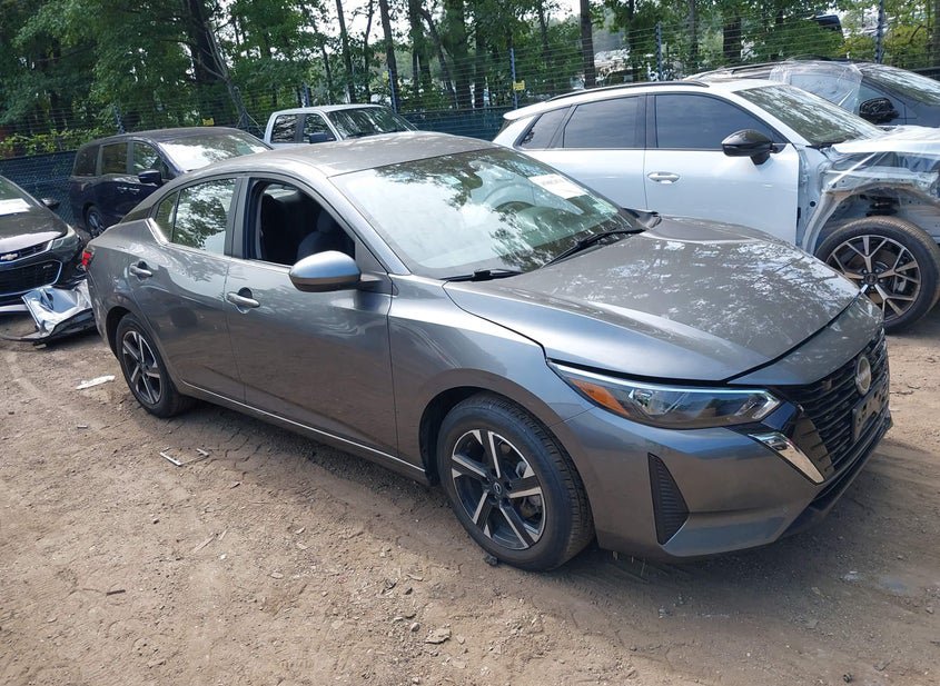 2025 Nissan Sentra 2.0L photo
