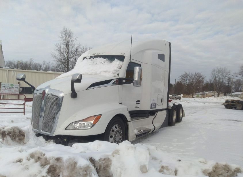 2023 KENWORTH T680 photo