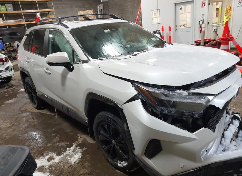 2024 TOYOTA RAV4 HYBRID SE photo
