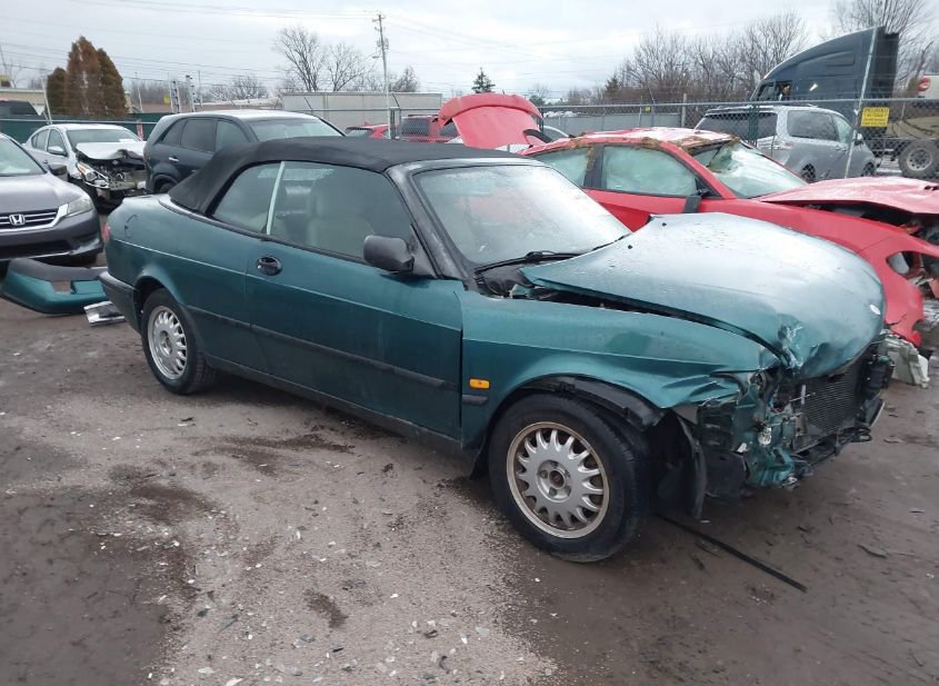 1995 SAAB 900 S photo