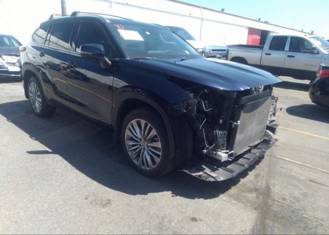 2022 TOYOTA HIGHLANDER (VIN: 5TDFZRBH2NS204049)
