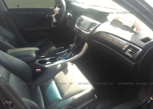 пригнать из сша 2017 HONDA ACCORD SEDAN 1HGCR2F88HA229660