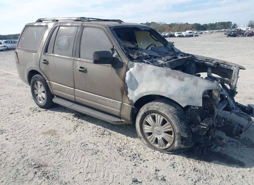 2008 LINCOLN NAVIGATOR photo