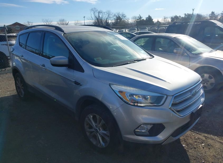 2018 FORD ESCAPE SE photo