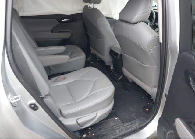 2021 TOYOTA HIGHLANDER(VIN: 5TDGZRAH5MS051090