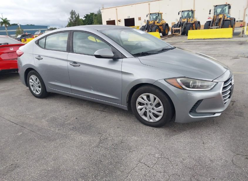 2017 HYUNDAI ELANTRA SE photo