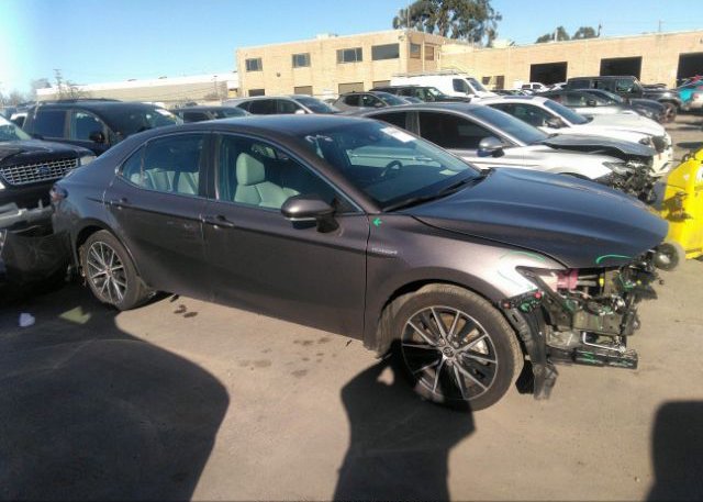 2021 TOYOTA CAMRY (VIN: 4T1G31AK6MU560949)