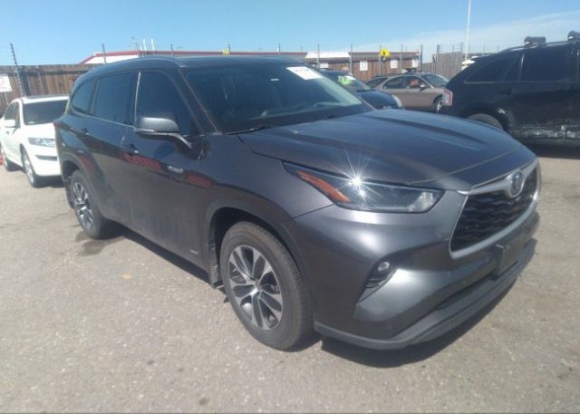 2021 TOYOTA HIGHLANDER (VIN: 5TDGBRCH0MS037051)