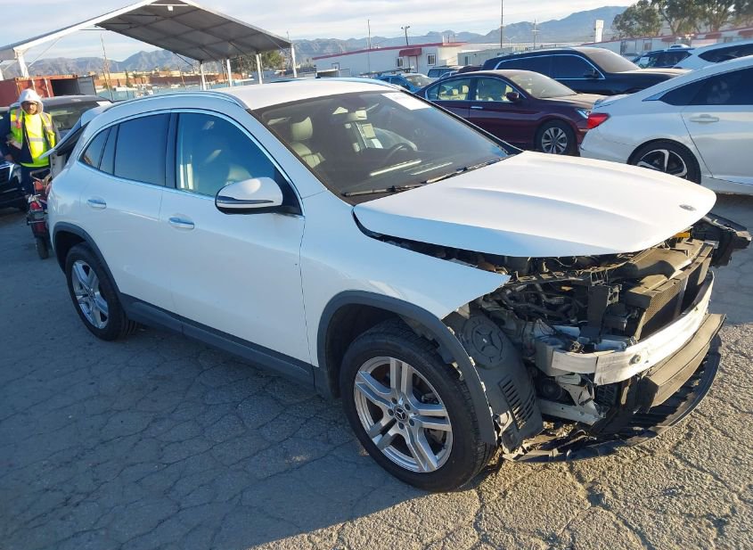 2021 Mercedes-Benz Gla 250 2.0L photo