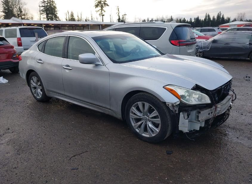 2011 INFINITI M37 photo