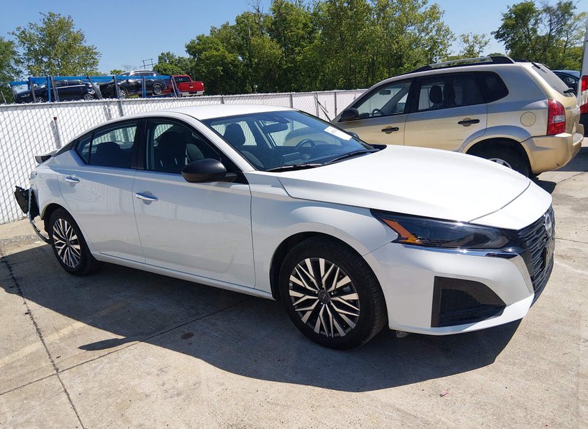 2025 Nissan Altima 2.5L photo
