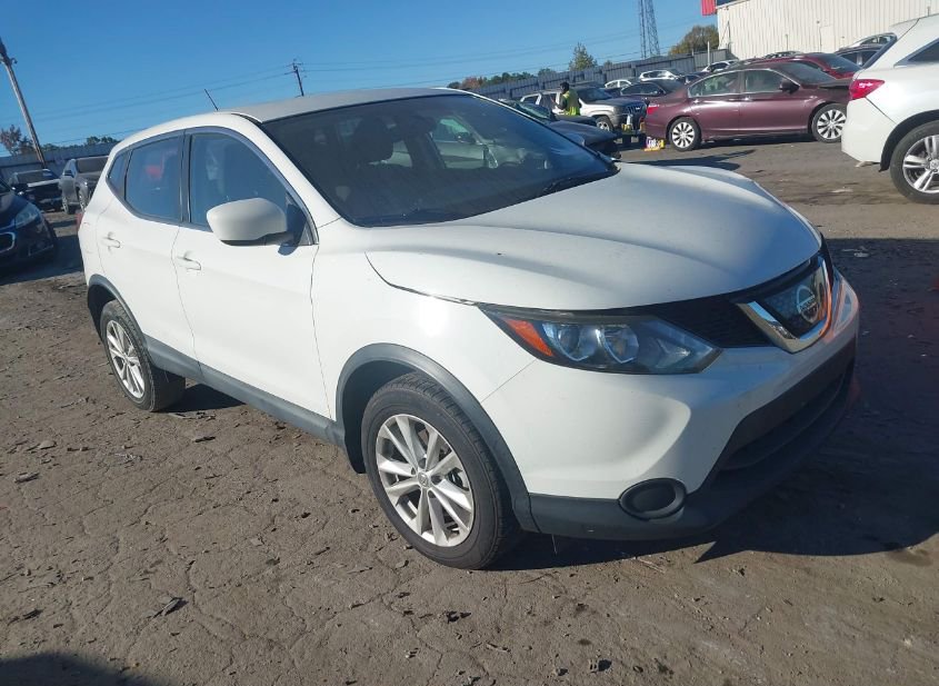 2018 NISSAN ROGUE SPORT S photo