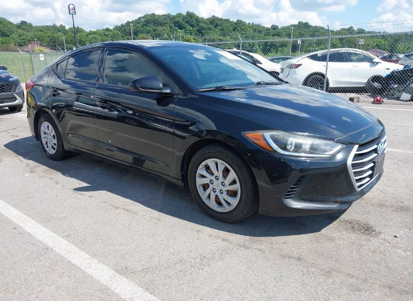 2017 HYUNDAI ELANTRA SE photo
