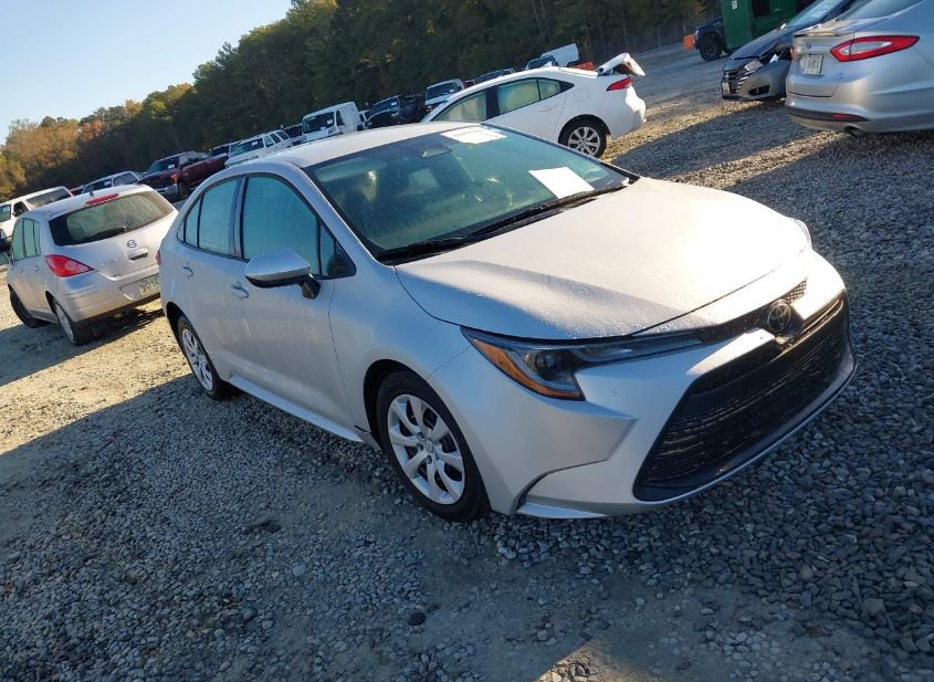 2024 TOYOTA COROLLA LE photo