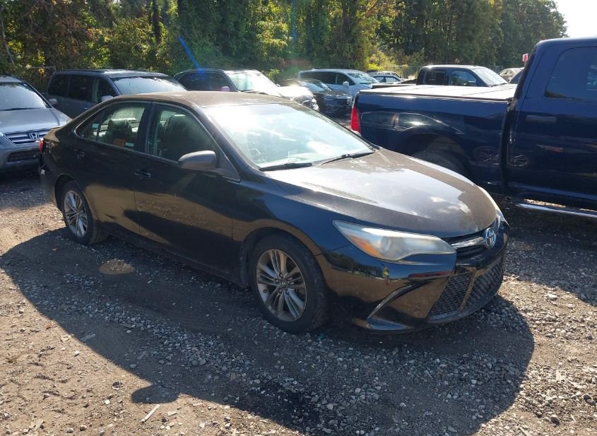 2016 TOYOTA CAMRY SE photo