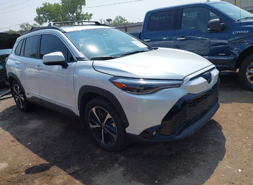 2024 TOYOTA COROLLA CROSS HYBRID XSE photo