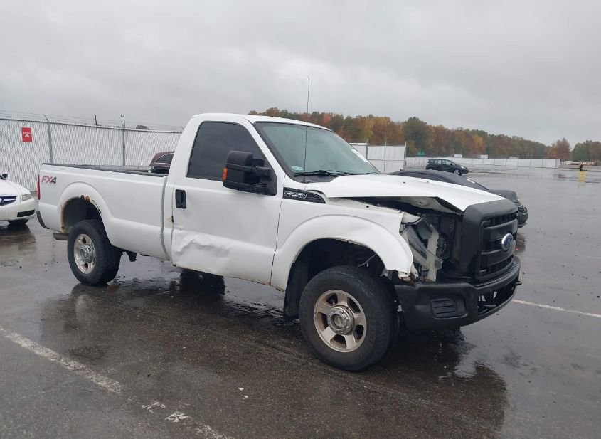 2011 FORD F-250 XL photo
